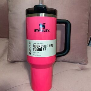 NEW Stanley Electric Hot Pink Limited Edition 40oz Quencher Tumbler with handle